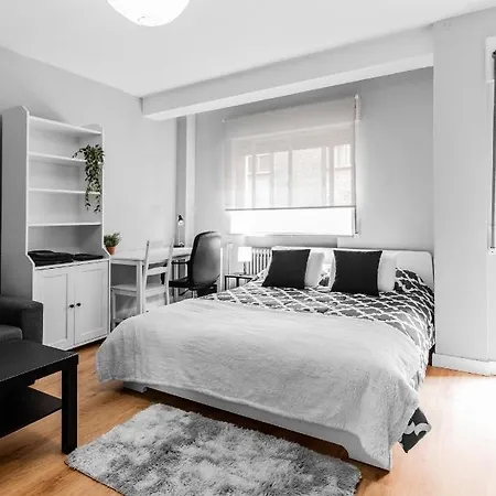 شقة Apartamento Premiun Plaza Del Oeste سلامنكا